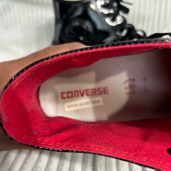 Black Converse shoes - Picture 6 of 8